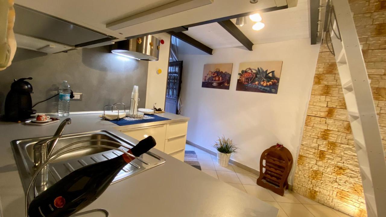 Zeus Charming Apartment Siraküza Dış mekan fotoğraf