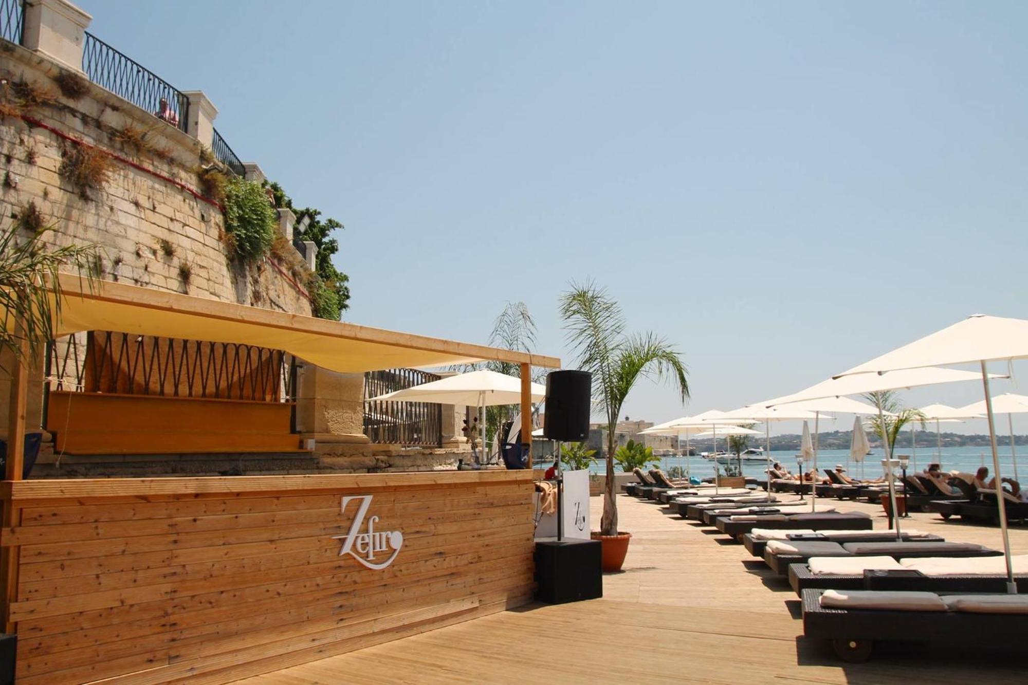 Zeus Charming Apartment Siraküza Dış mekan fotoğraf